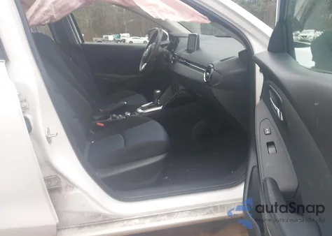 2018 Toyota Yaris Ia z USA, uszkodzony, nr VIN 3MYDLBYV4JY333024